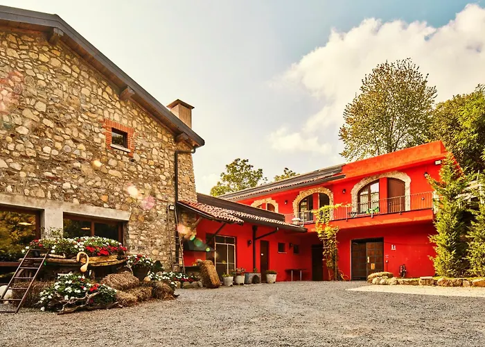 مزرعة للإقامة Cascina Mirandola كومو